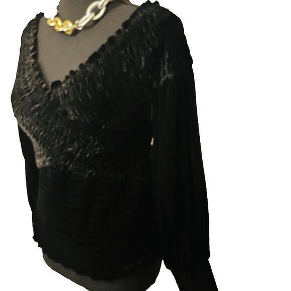 BB Dakota x Steve Madden Velvet Off Shoulder Smocked Top Whimsygoth Holiday Sz M - Picture 4 of 4